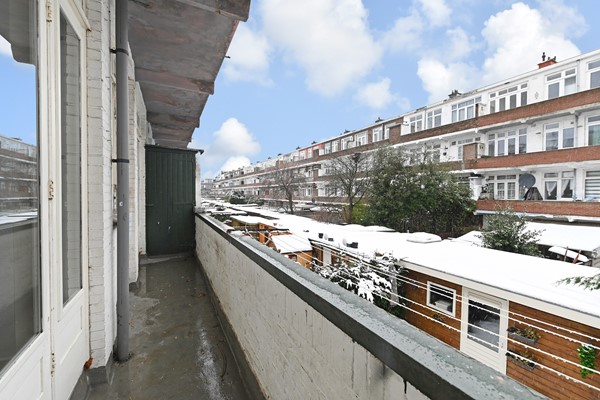 Medium property photo - Jan ten Brinkstraat 147, 2522 HX Den Haag